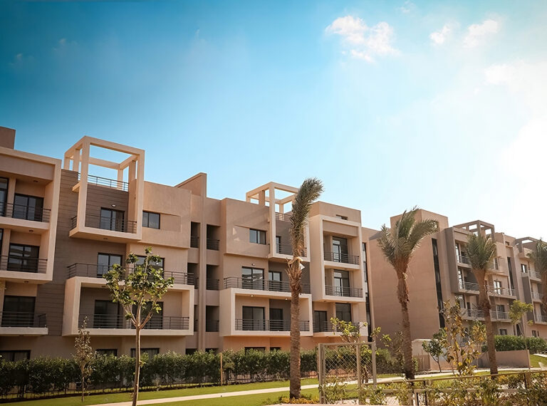 عمارات سكنية وحدائق منسقة في كمبوند فيفث سكوير، التجمع الخامس