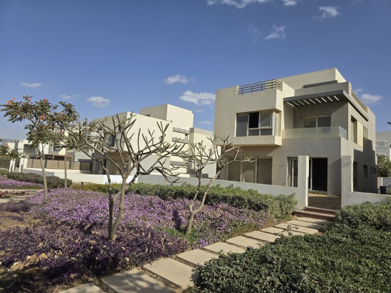 Hyde Park New Cairo landscaping and walkways